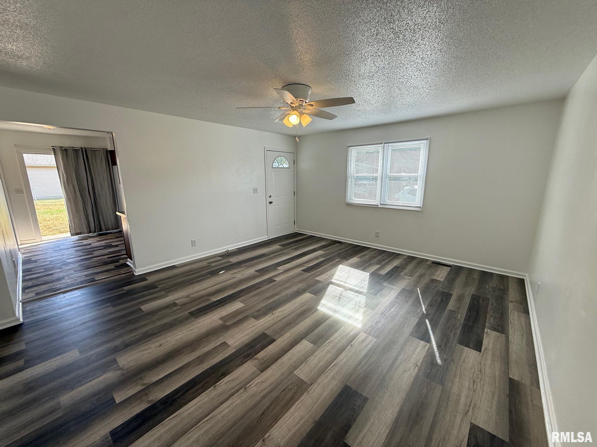 3017 Shadowfax Drive Springfield, IL 62707 - Photo 8 of 44