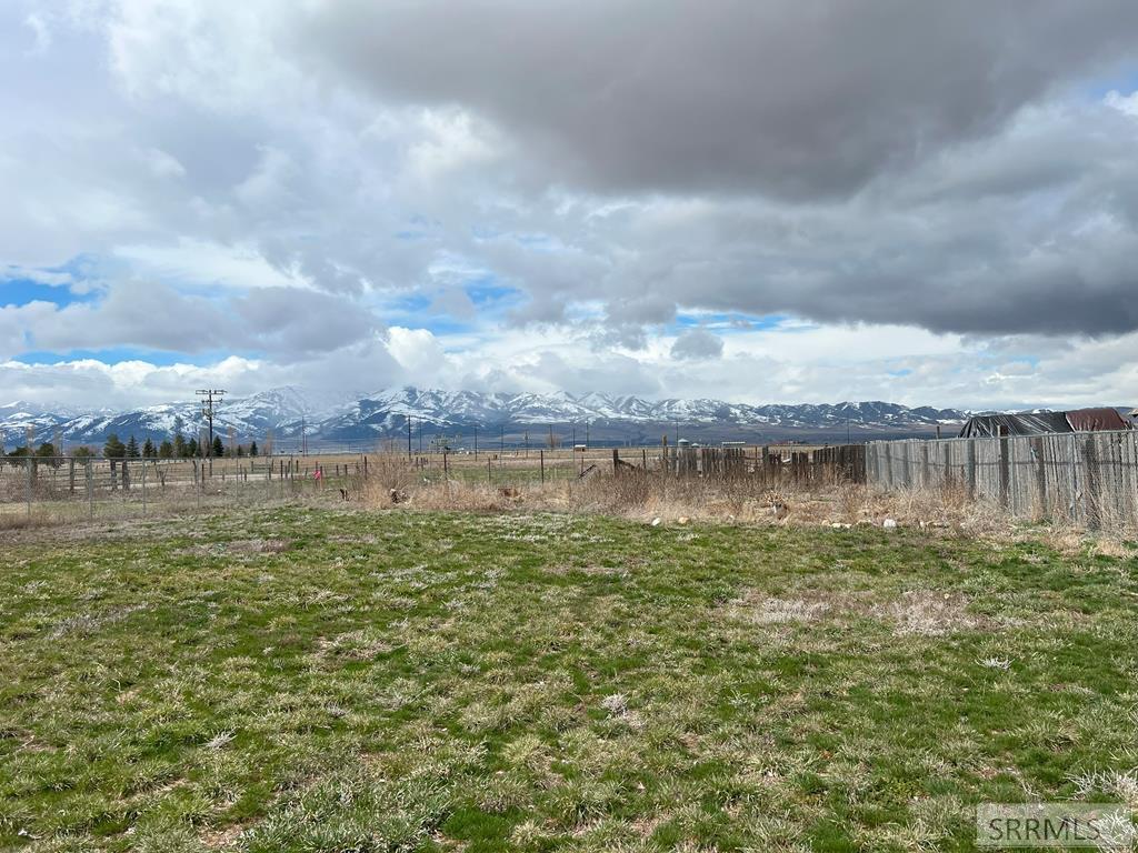 Tbd North 1st St East  