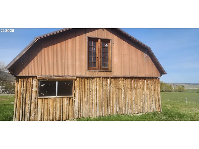 $105,400 | 400 East Main Street, Long Creek, OR 97856