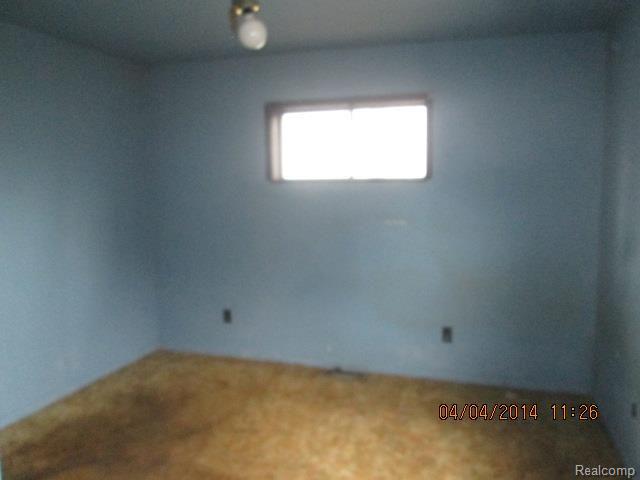 20832 Ridgemont Road Harper Woods, MI 48225 - Photo 12 of 13 IMG_4897.jpg