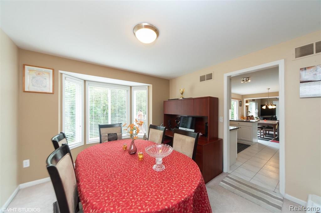 3541 Cascade Circle Rochester Hills, MI 48307 - Photo 12 of 32