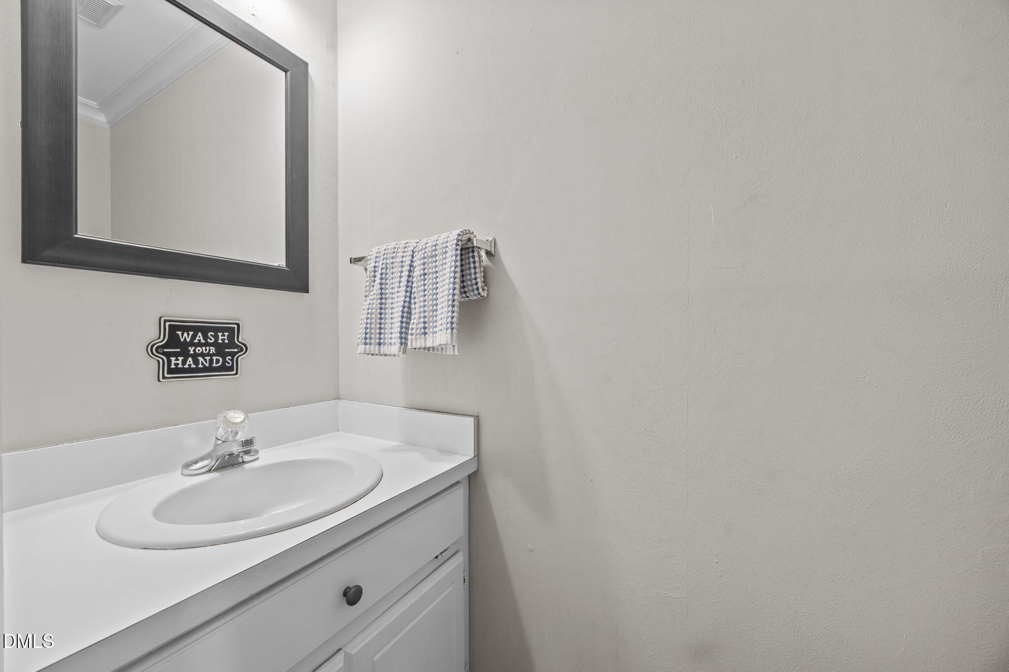 4713 Forest Highland Drive Raleigh, NC 27604 - Photo 15 of 38 33-web-or-mls-IMG_4186