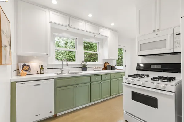 $750,000 | 1741 Derby Street, Berkeley, CA 94703