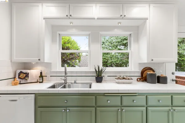 $750,000 | 1741 Derby Street, Berkeley, CA 94703
