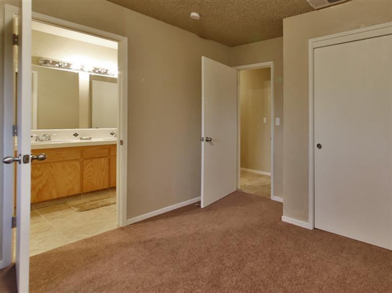 1435 J Street Reedley, CA 93654 - Photo 22 of 30