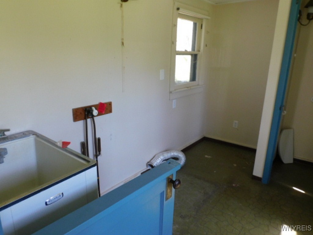 26 Robinson Street Hanover, NY 14136 - Photo 7 of 18