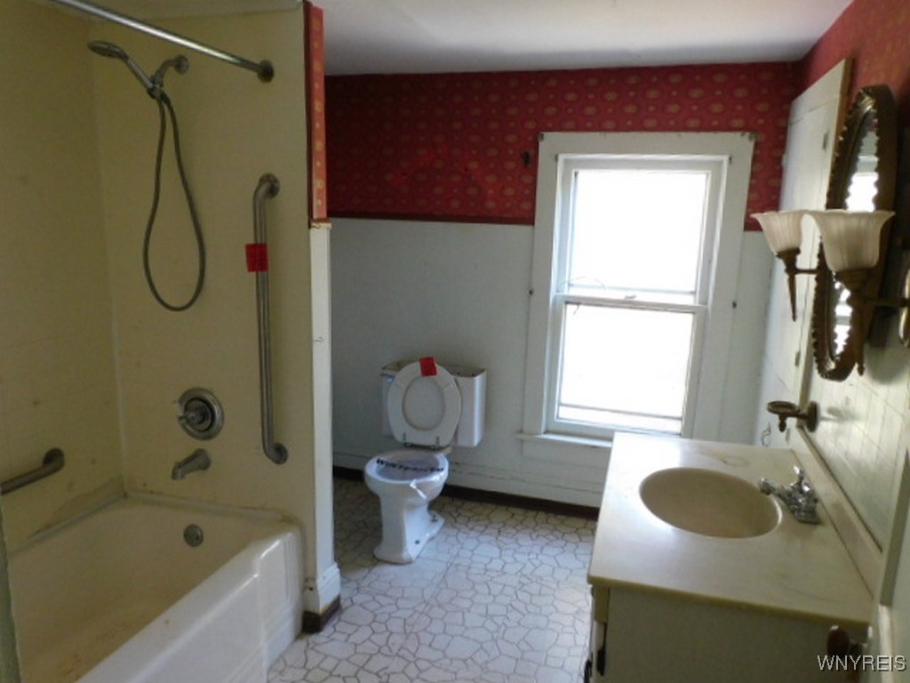 26 Robinson Street Hanover, NY 14136 - Photo 8 of 18