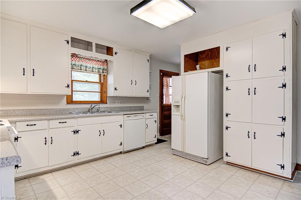 334 Styers Road Winston-Salem, NC 27105 - Photo 14 of 34 Gallery Image 14