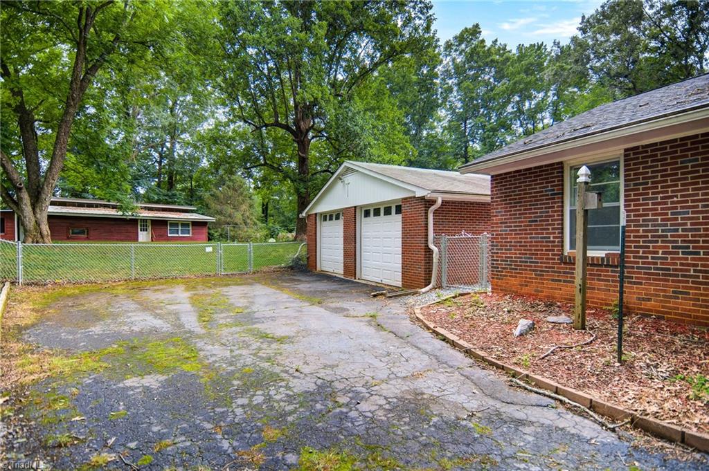334 Styers Road Winston-Salem, NC 27105 - Photo 4 of 34 Gallery Image 4