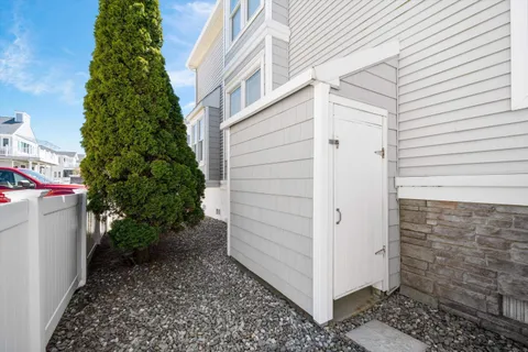 a view of a pathway of a house