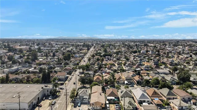 $2,295,000 | 1045 East 20th Street, Los Angeles, CA 90021