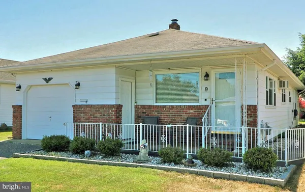 $269,900 | 9 Bolans Court, Toms River, NJ 08757