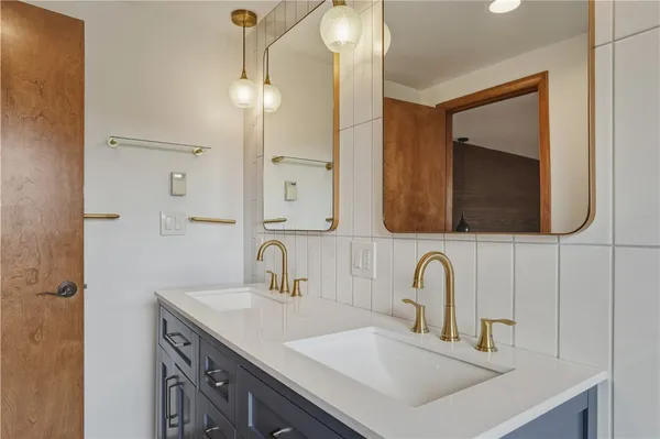 $499,000 | 100 Lakeview Avenue, Dix, NY 14891