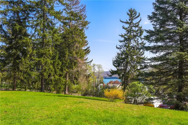 $499,000 | 100 Lakeview Avenue, Dix, NY 14891