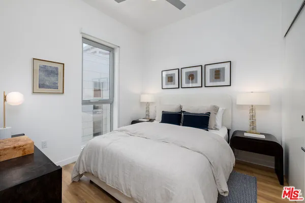 $3,710 | 3223 Wilshire Boulevard, Unit 202, Santa Monica, CA 90403