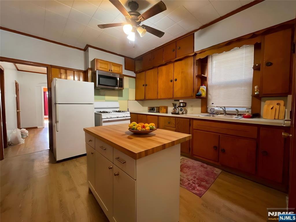 16 Ann Street, Unit 2 Harrison, NJ 07029 - Photo 4 of 8