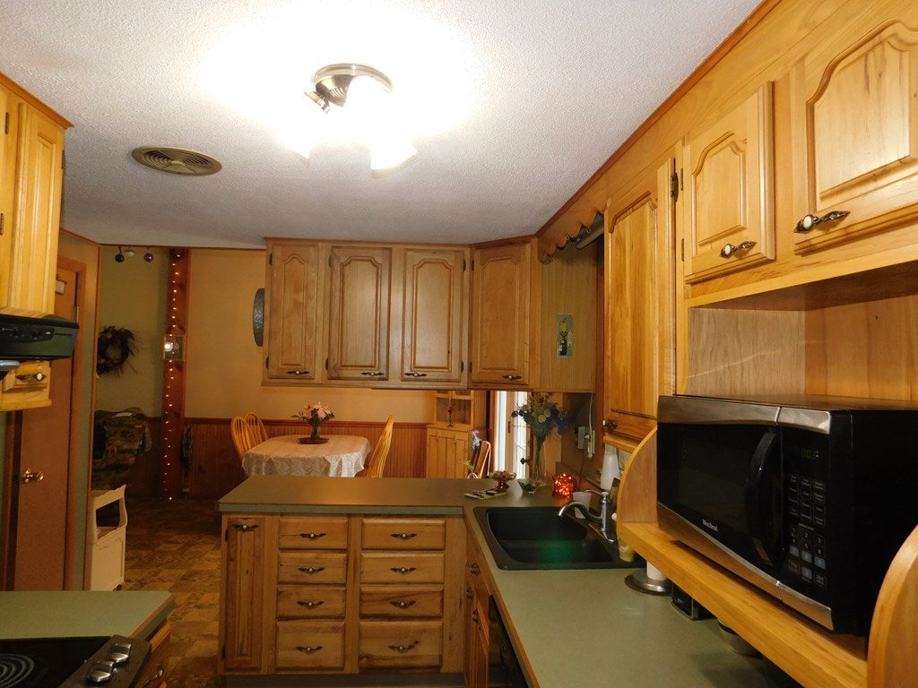 14045 Hl Vly Road Mount Union, PA 17066 - Photo 12 of 30 Gallery Image 12