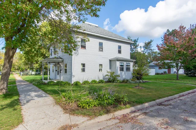 $234,900 | 402 2nd Avenue Northeast, Brainerd, MN 56401