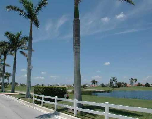 6645 Sun River Road Boynton Beach, FL 33437 - Photo 1 of 5 Primary Photo