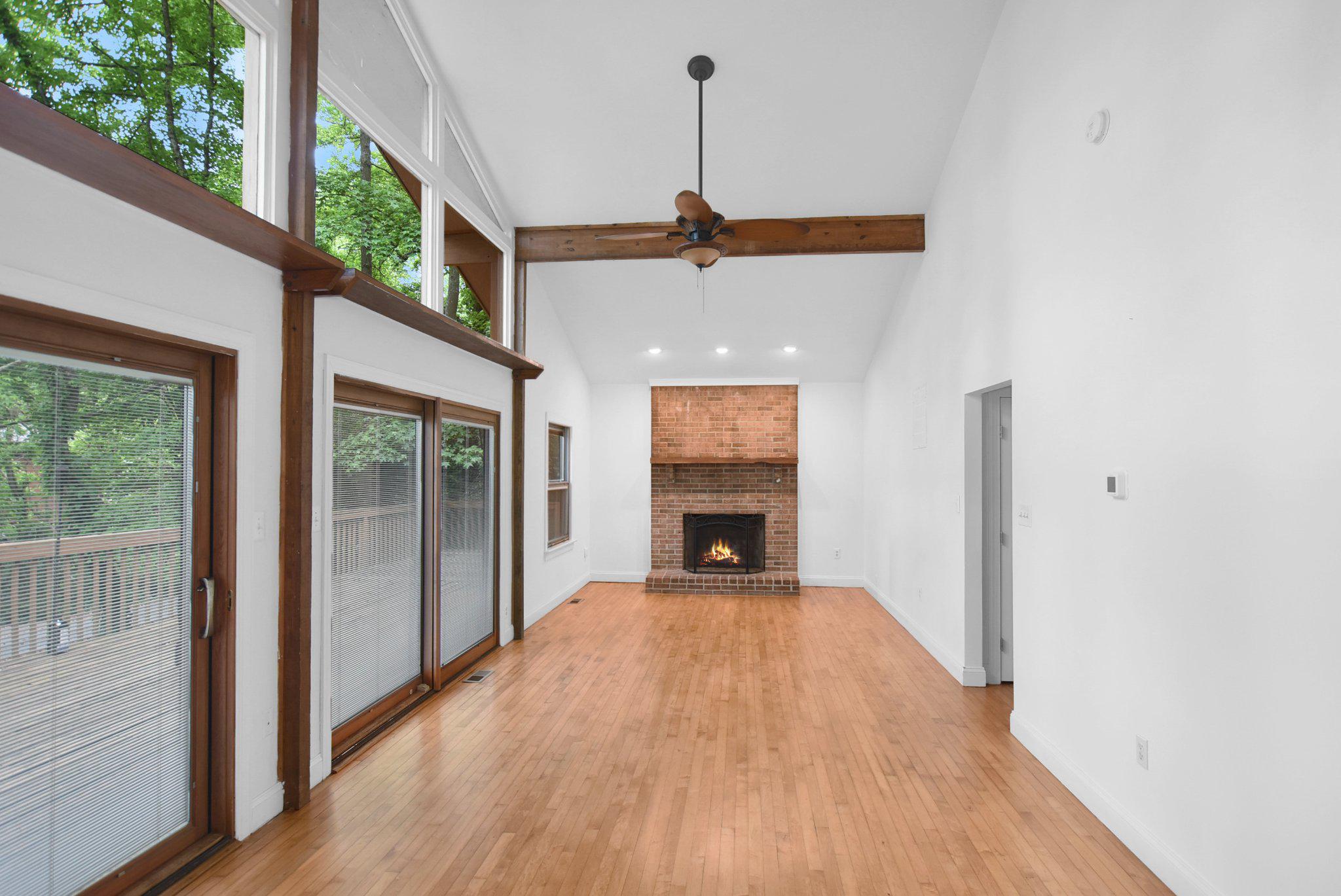 149 Windcliff Road Prince Frederick, MD 20678 - Photo 8 of 35 Cathedral Ceilings allow natural light