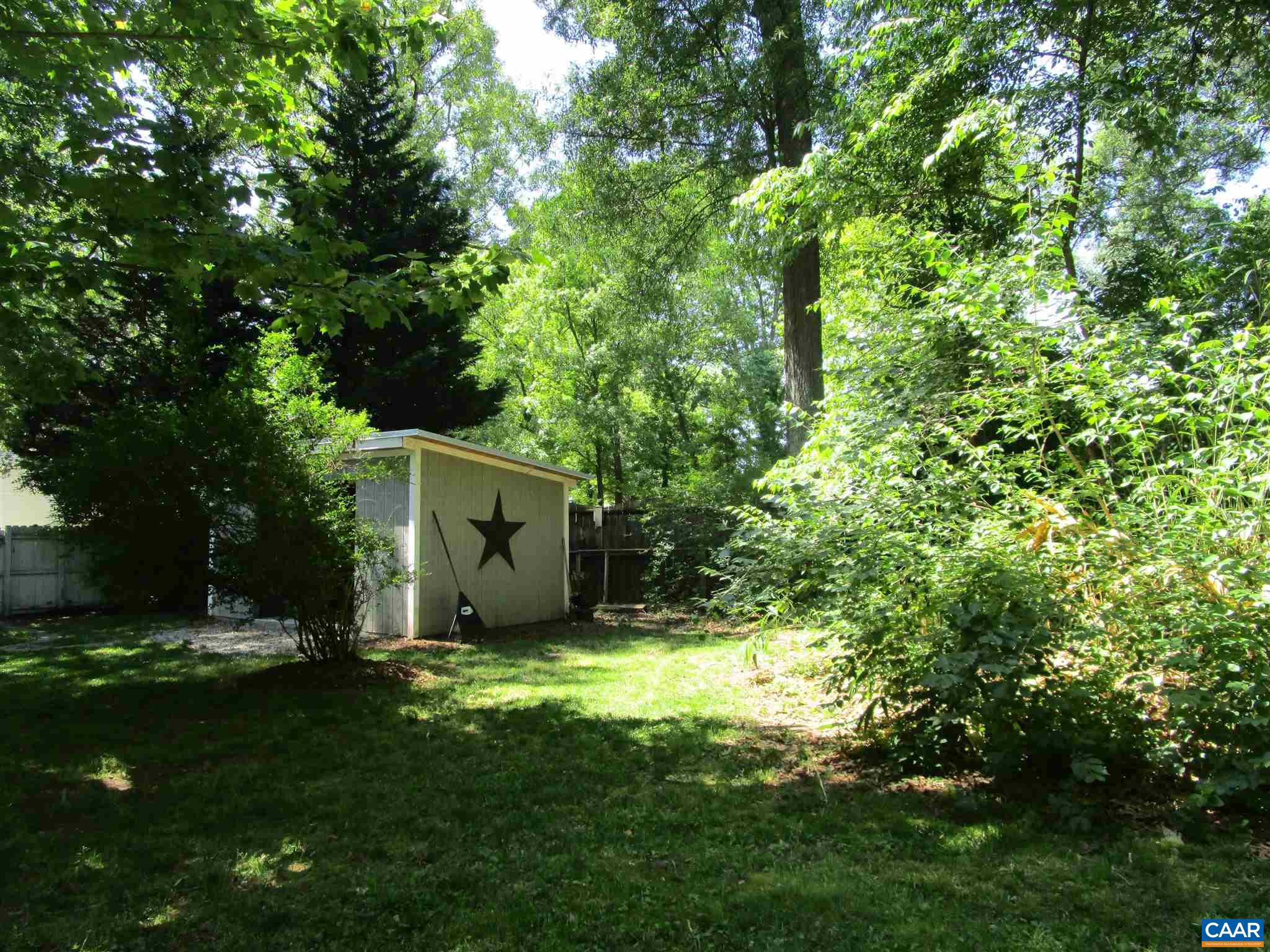 2414 Larkwood Road Henrico, VA 23294 - Photo 12 of 53