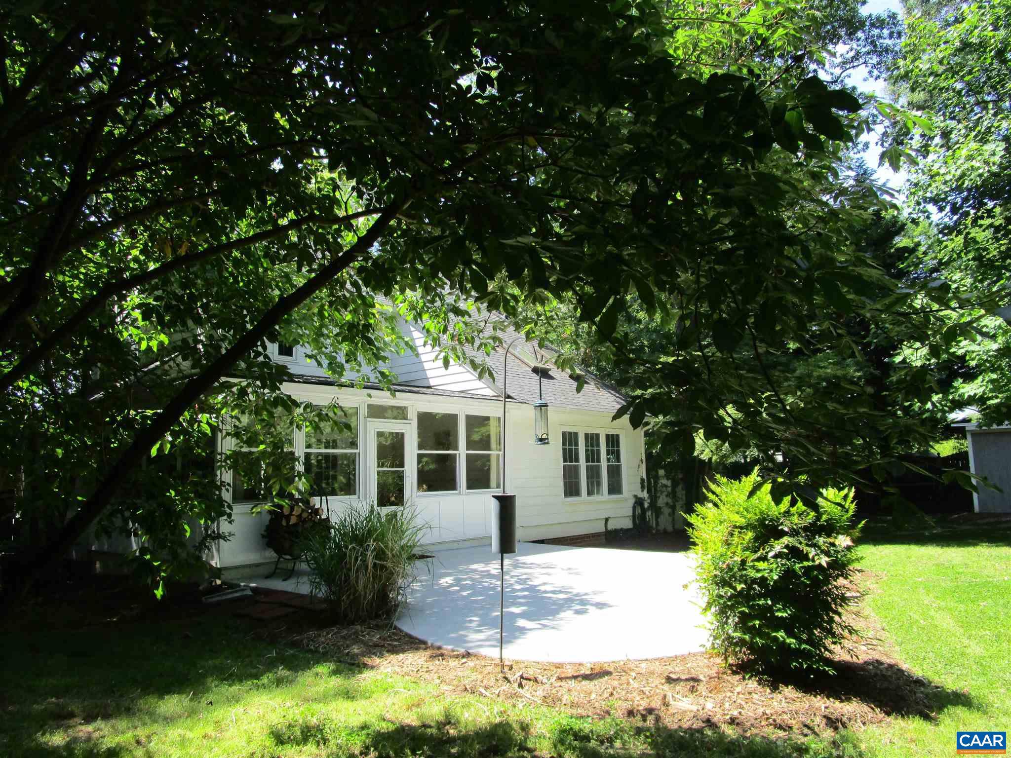 2414 Larkwood Road Henrico, VA 23294 - Photo 13 of 53