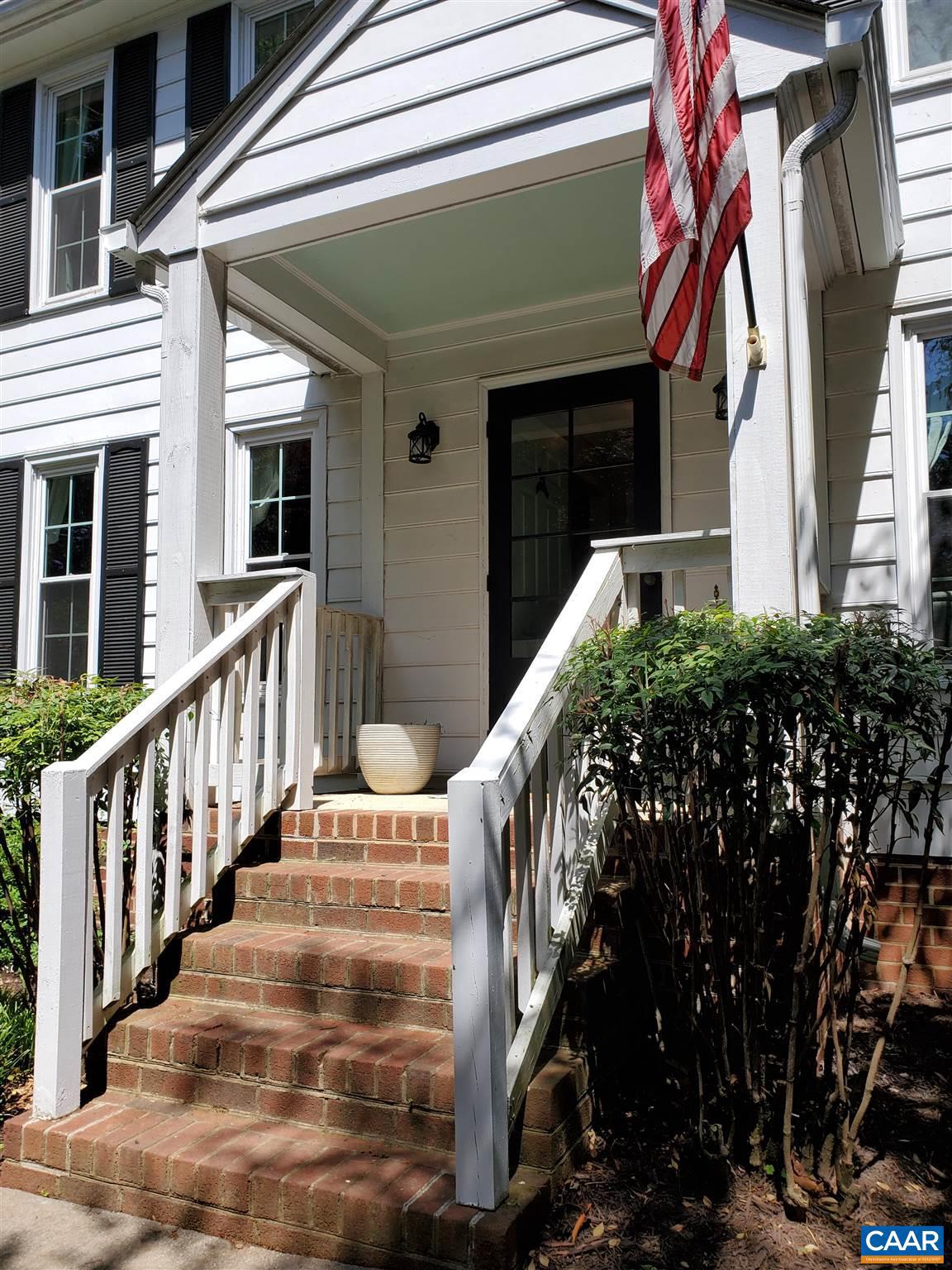 2414 Larkwood Road Henrico, VA 23294 - Photo 6 of 53