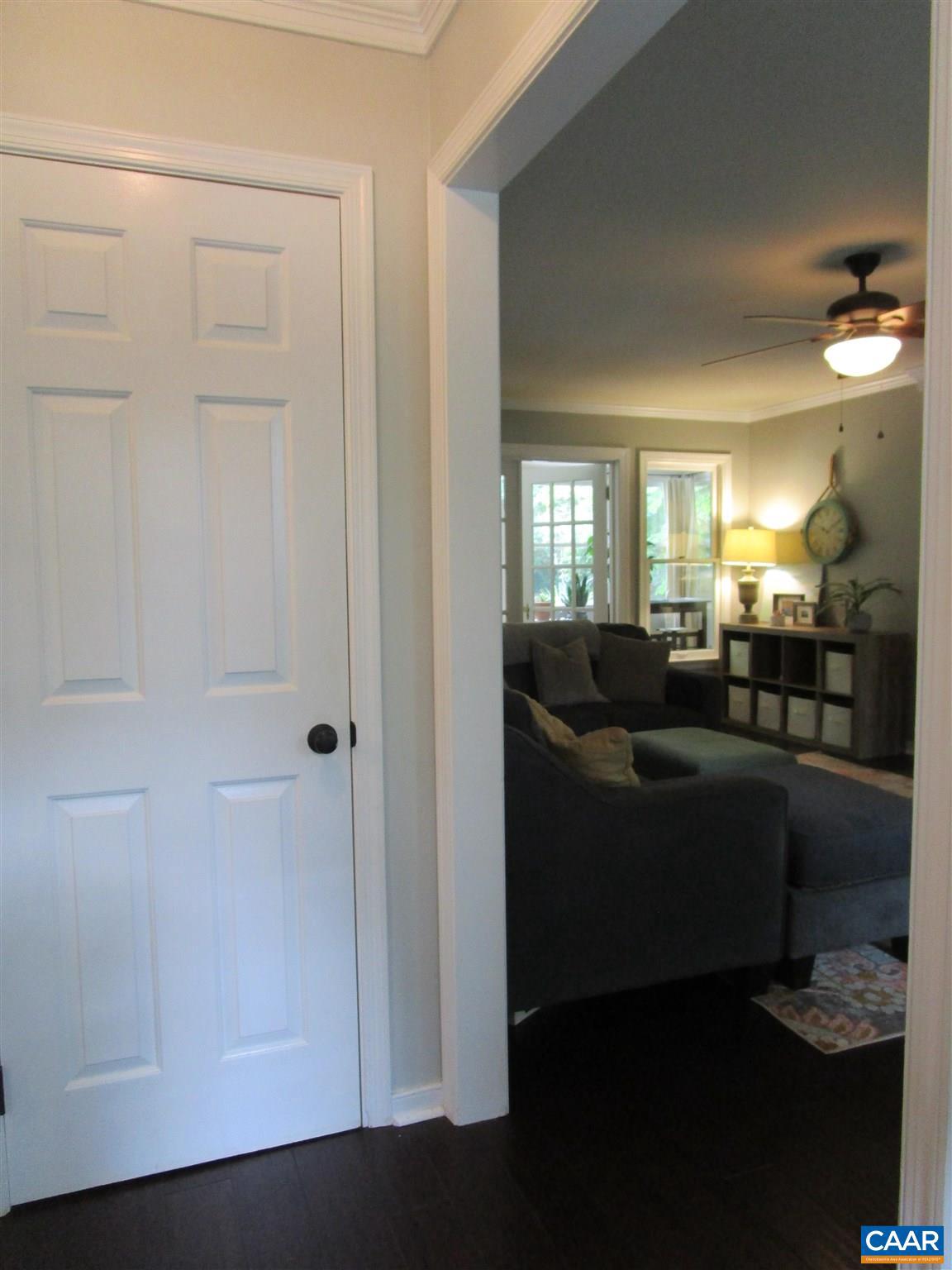 2414 Larkwood Road Henrico, VA 23294 - Photo 8 of 53