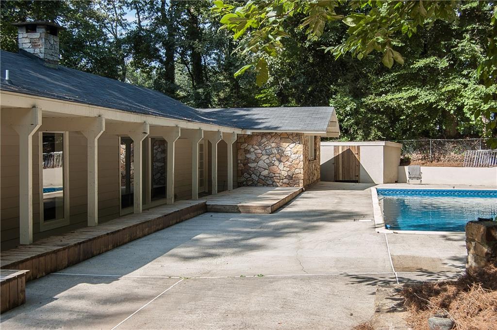 5270 Riverview Road Northwest Atlanta, GA 30327 - Photo 17 of 20