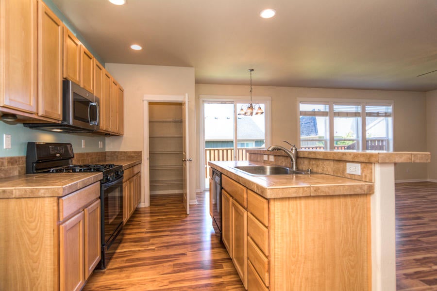 2872 Northeast Sedalia Loop Bend, OR 97701 - Photo 10 of 38 Sedalia Lp NE 2872 (18 of 40)