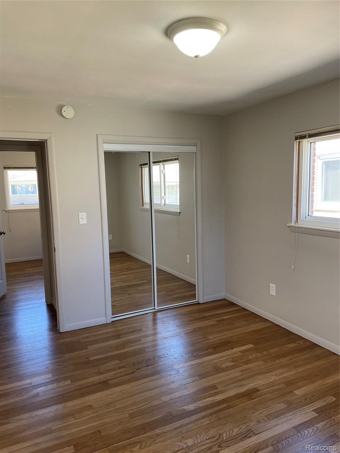 24774 Ridgecroft Avenue Eastpointe, MI 48021 - Photo 12 of 26 IMG_9626.JPG