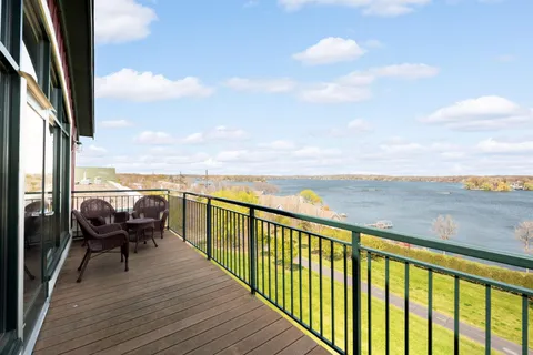 $439,000 | 4100 Spring Street, Unit 310, Spring Park, MN 55384