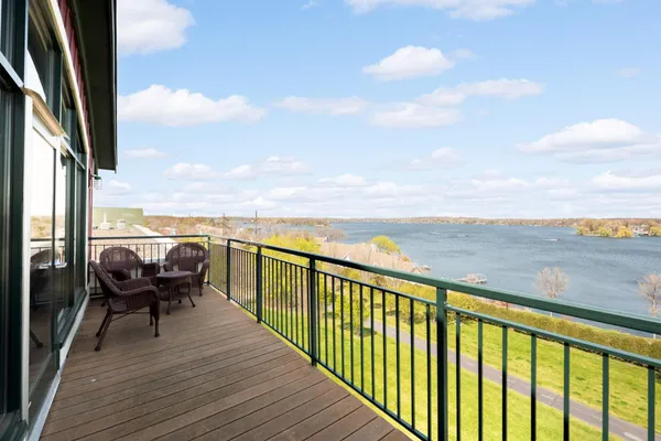 $439,000 | 4100 Spring Street, Unit 310, Spring Park, MN 55384