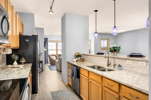 $439,000 | 4100 Spring Street, Unit 310, Spring Park, MN 55384