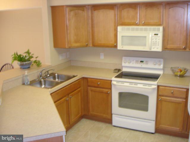 102 Oaklea Road Harrisburg, PA 17110 - Photo 5 of 8 Gallery Image 5