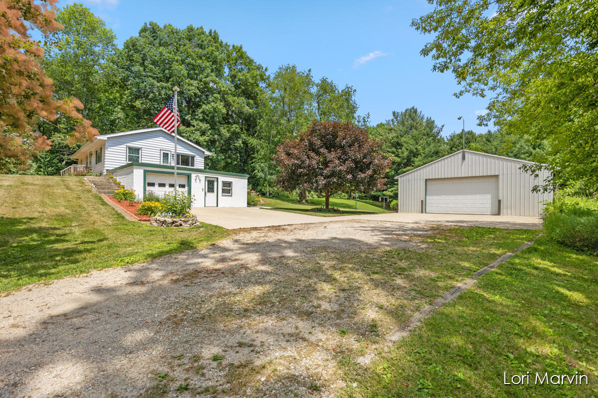 1626 North Whitefish Road Sand Lake, MI 49343 - Photo 2 of 32 IMG_1000