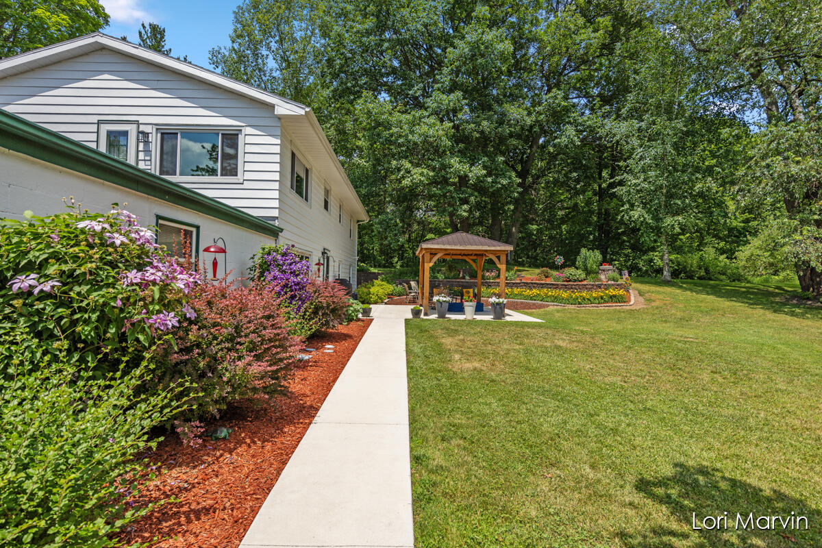 1626 North Whitefish Road Sand Lake, MI 49343 - Photo 22 of 32 IMG_1011