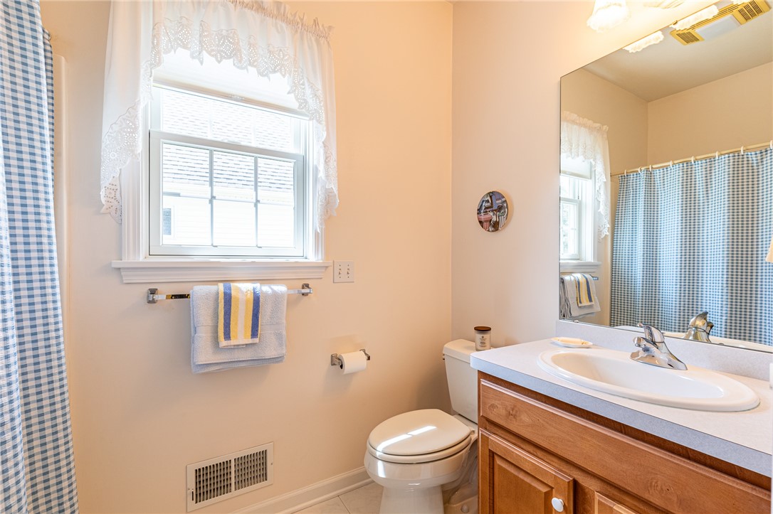 31 Brantley Way Penfield, NY 14526 - Photo 35 of 50 2nd Full Bath