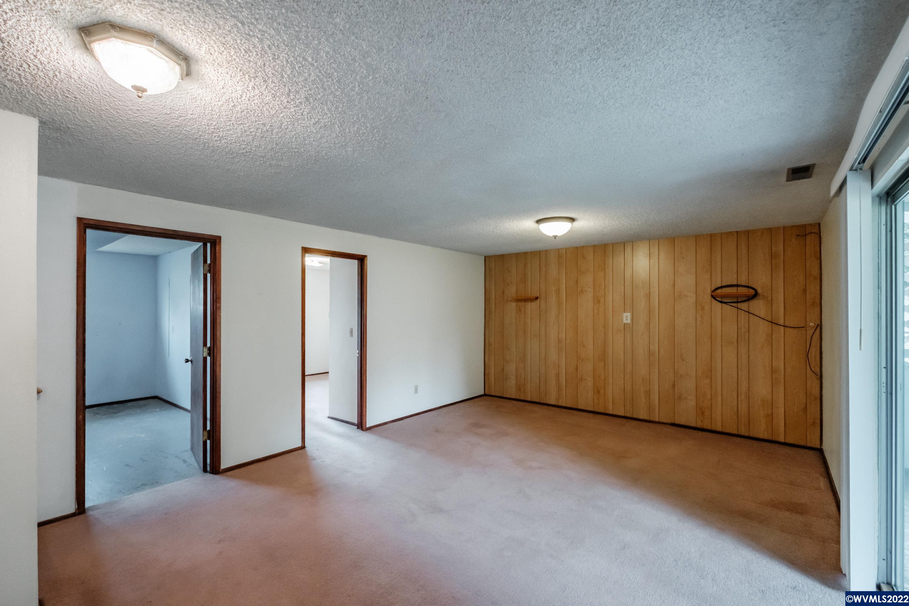 570 Walnut Street Lebanon, OR 97355 - Photo 18 of 41 Gallery Image 18