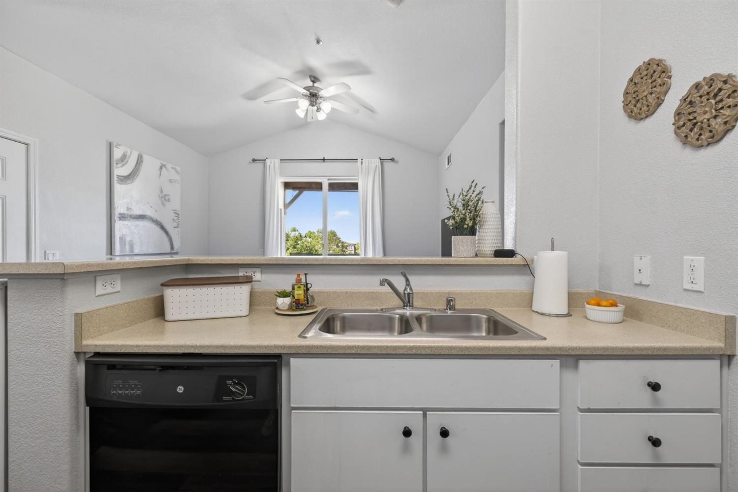 1251 Whitney Ranch Parkway, Unit 1231 Rocklin, CA 95765 - Photo 17 of 44 a bathroom with a sink and a mirror