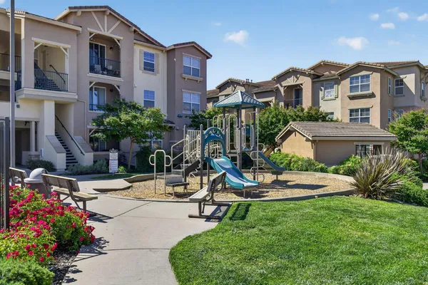$339,990 | 1251 Whitney Ranch Parkway, Unit 1231, Rocklin, CA 95765