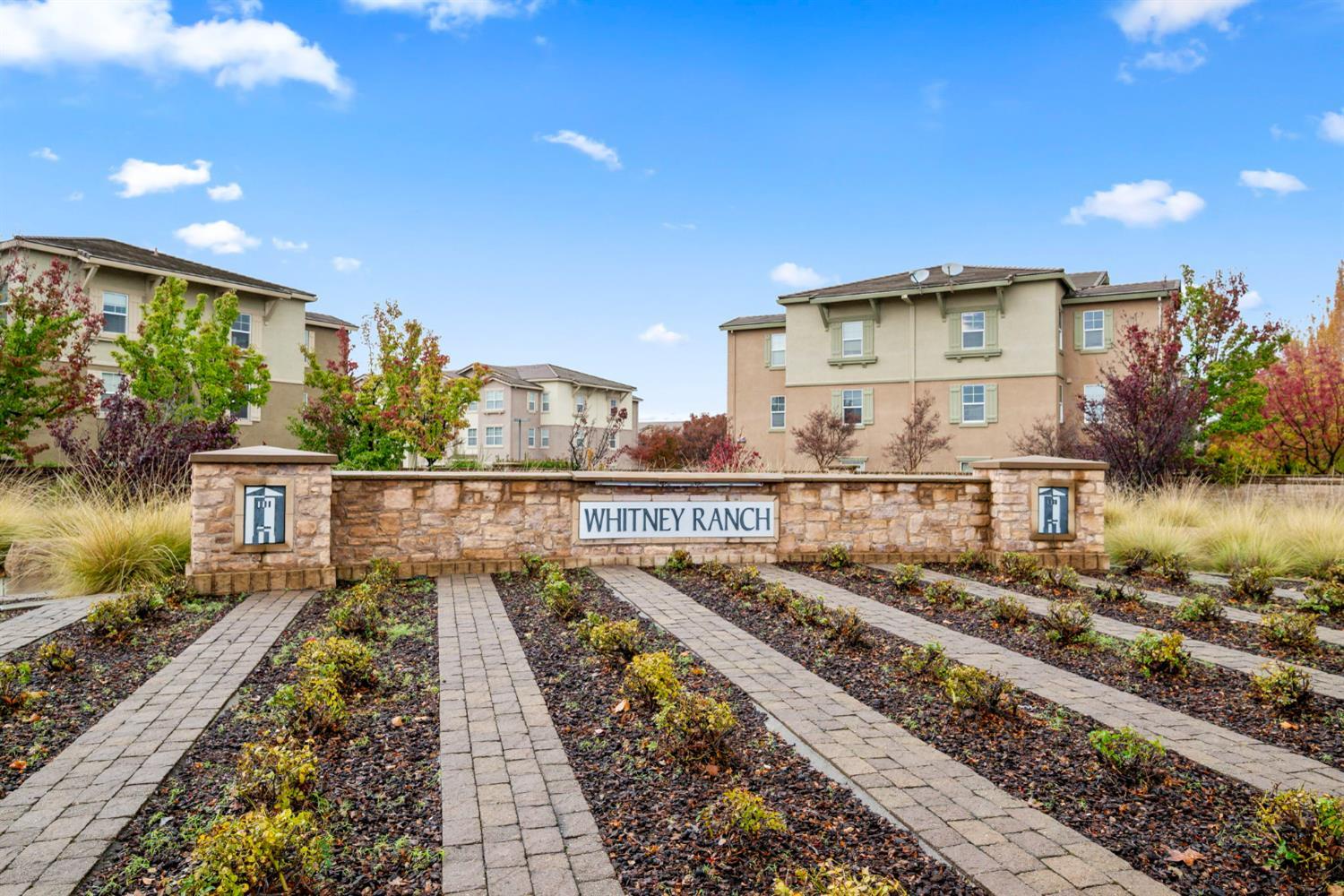 1251 Whitney Ranch Parkway, Unit 1231 Rocklin, CA 95765 - Photo 40 of 44 a view of a house with many windows