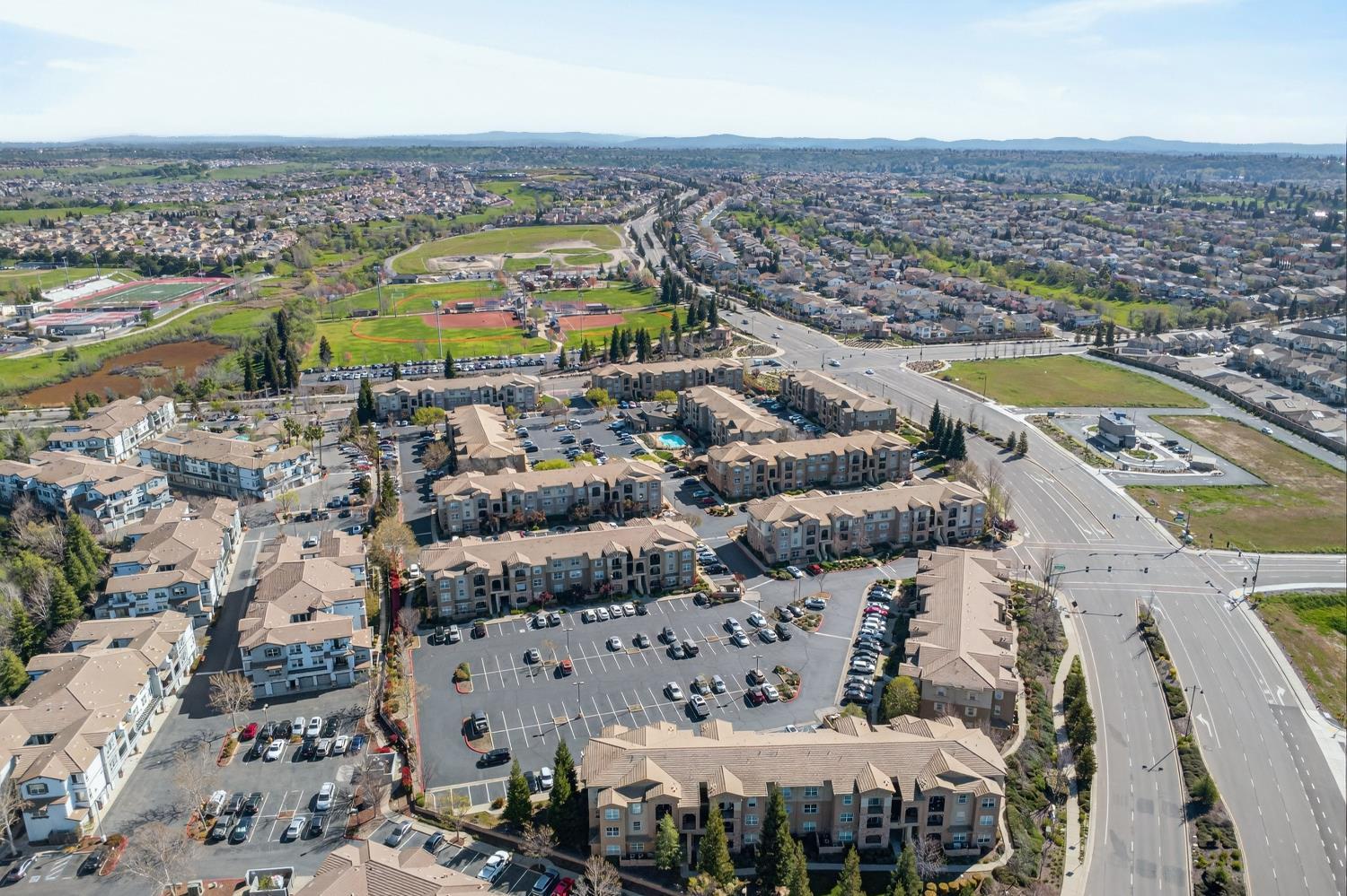 1251 Whitney Ranch Parkway, Unit 1231 Rocklin, CA 95765 - Photo 41 of 44 an aerial view of multiple house
