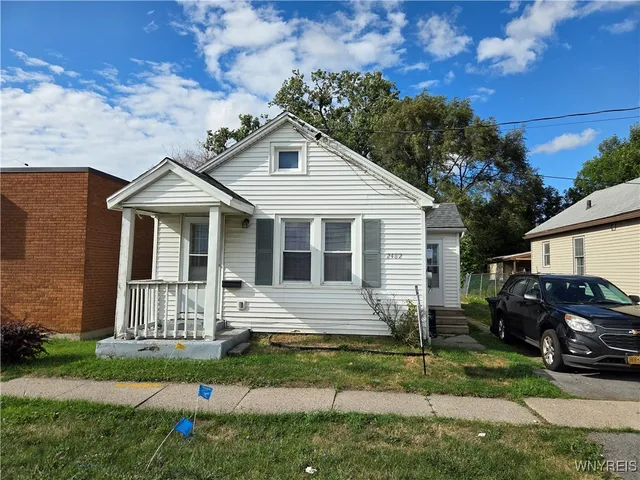 $1,600 | 2482 George Urban Boulevard, Cheektowaga, NY 14043