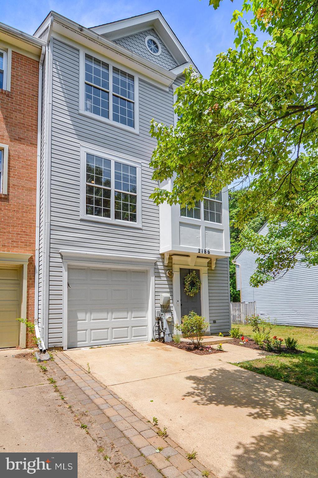 Welcome to 2186 Commissary Circle