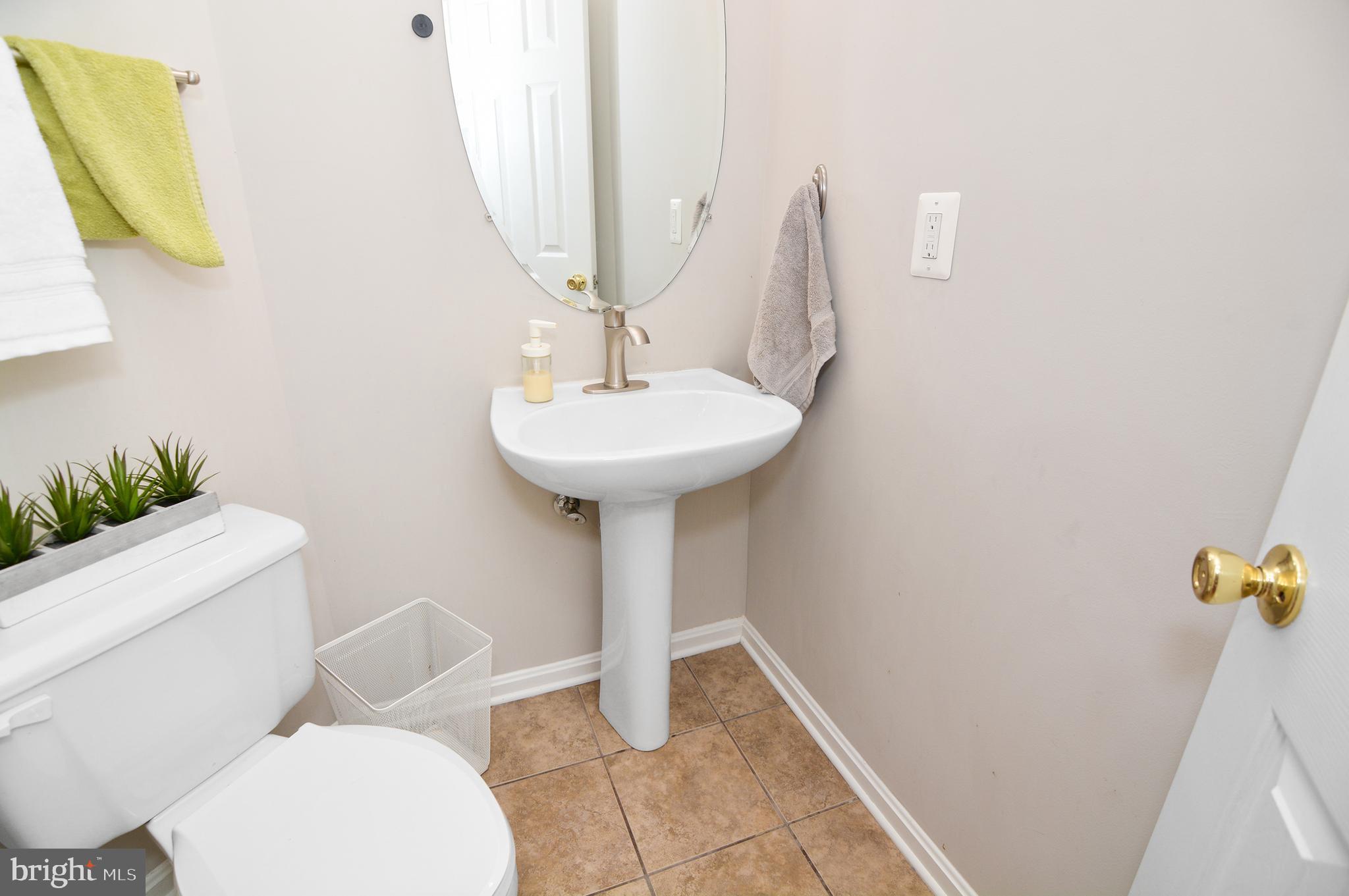 2186 Commissary Circle Odenton, MD 21113 - Photo 20 of 35 Half bath on main level