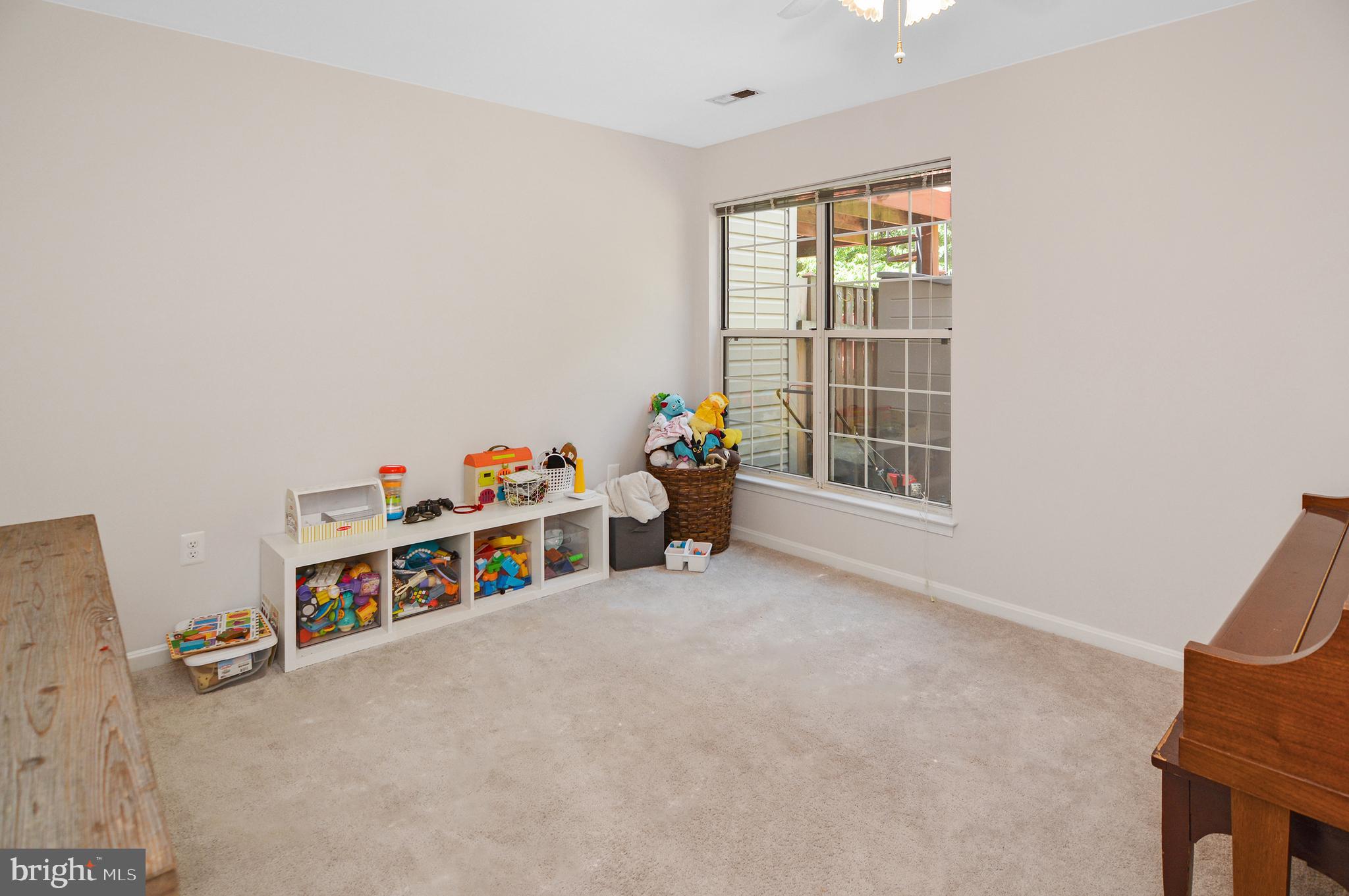 2186 Commissary Circle Odenton, MD 21113 - Photo 5 of 35