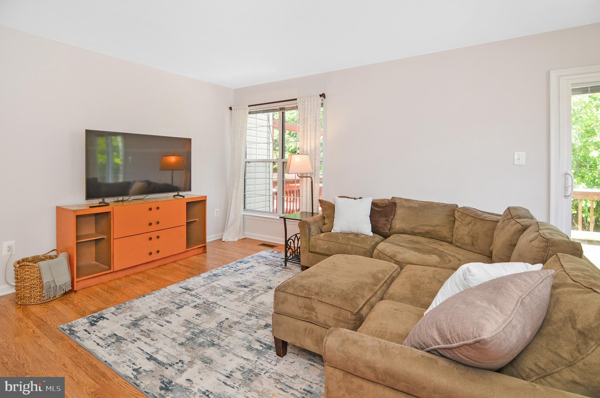 2186 Commissary Circle Odenton, MD 21113 - Photo 10 of 35