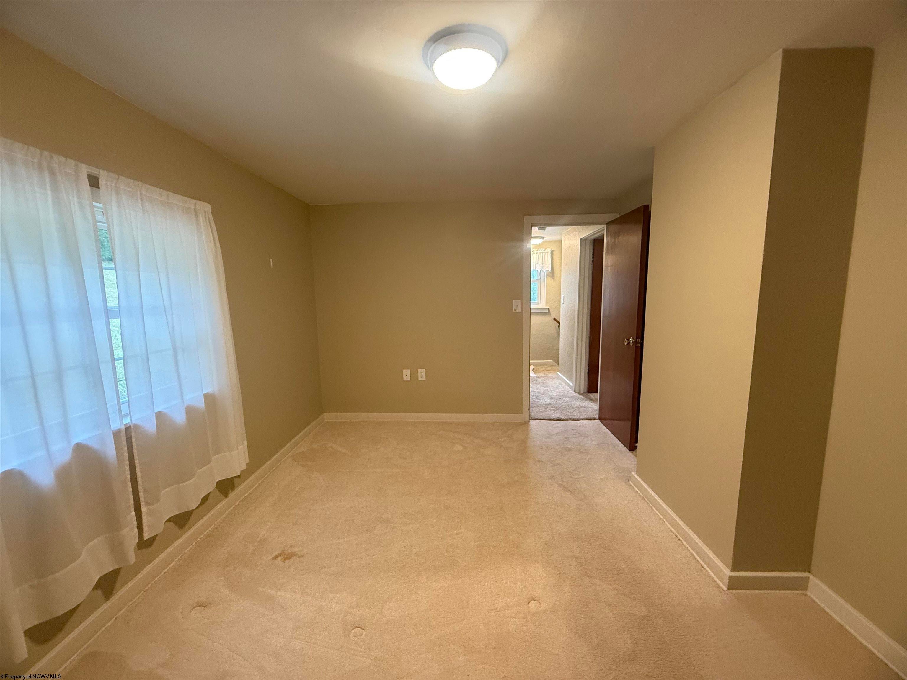 1233 Pleasant Valley Road Fairmont, WV 26554 - Photo 20 of 36 Gallery Image 20