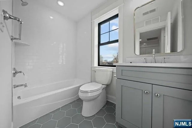 $8,250 | 147 Central Avenue, Unit 17, Old Tappan, NJ 07675